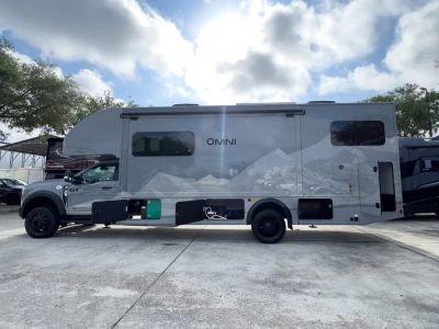 2027 Thor Motor Coach OMNI TRAIL — photo 22 view