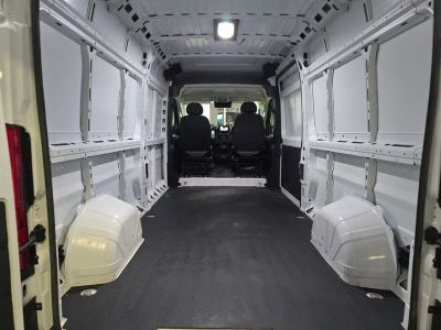 2024 Ram ProMaster Cargo Van — photo 30 view