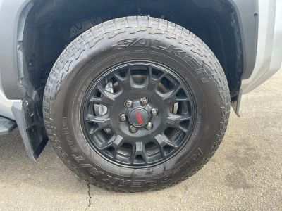 2025 Toyota 4Runner — photo 16 view
