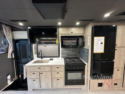 2026 Grand Design Lineage Series F - Photo 13