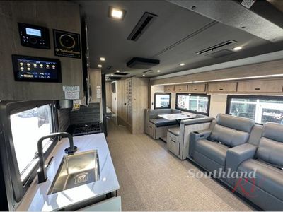 2026 Grand Design Lineage Series F - Photo 14