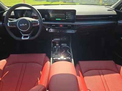 2026 Kia K5 — photo 11 view
