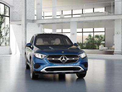 2026 Mercedes-Benz GLC — photo 8 view