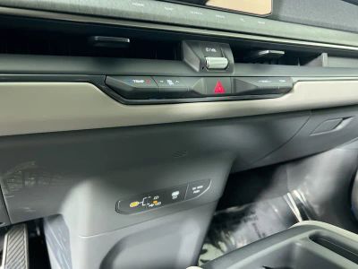 2026 Kia EV9 — photo 24 view