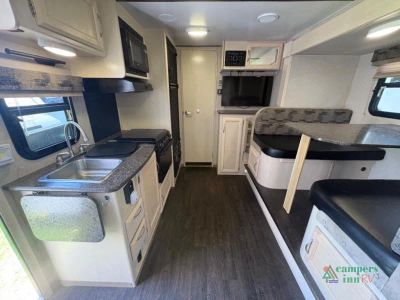 2018 Winnebago Micro Minnie - Photo 7