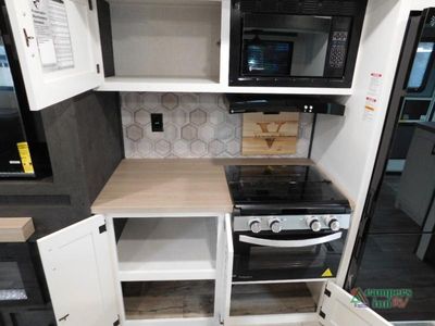 2025 Venture RV Sienna - Photo 32