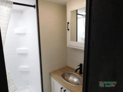 2025 Venture RV Sienna - Photo 48