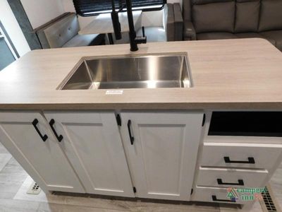 2025 Venture RV Sienna - Photo 33