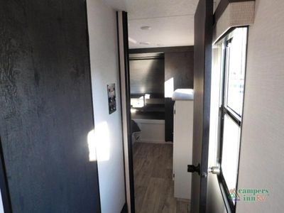 2025 Venture RV Sienna - Photo 17