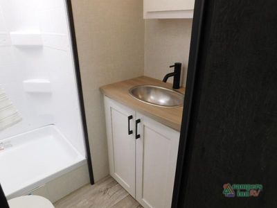 2025 Venture RV Sienna - Photo 49