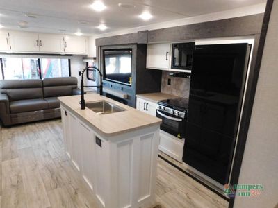2025 Venture RV Sienna - Photo 16