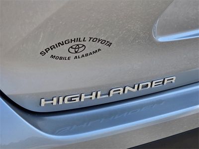 2022 Toyota Highlander Hybrid — photo 35 view