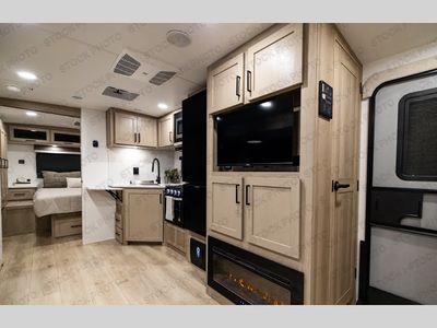 2026 Forest River RV Rockwood Ultra Lite - Photo 25