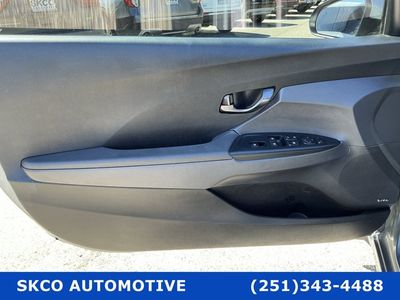2020 Hyundai Veloster - Photo 8