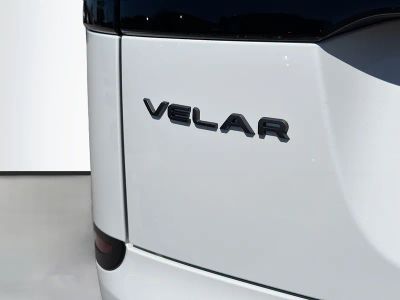 2026 Land Rover Range Rover Velar — photo 11 view