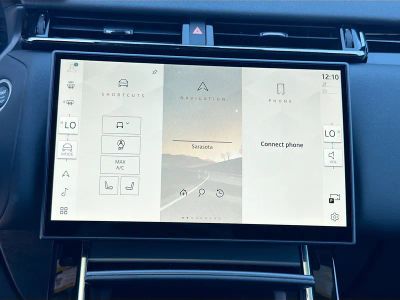 2026 Land Rover Range Rover Velar — photo 31 view