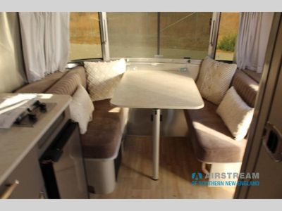 2026 Airstream Caravel - Photo 11
