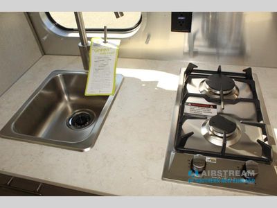 2026 Airstream Caravel - Photo 20