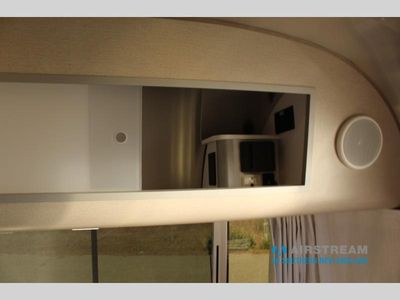 2026 Airstream Caravel - Photo 13