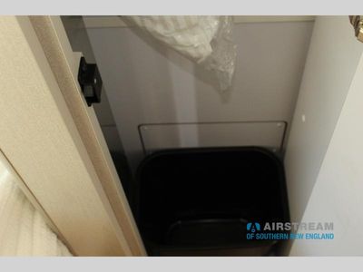 2026 Airstream Caravel - Photo 24