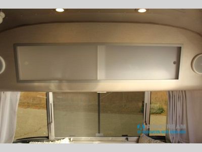 2026 Airstream Caravel - Photo 12