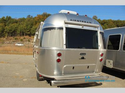 2026 Airstream Caravel - Photo 3