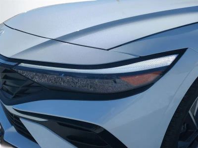 2026 Hyundai ELANTRA HYBRID — photo 10 view
