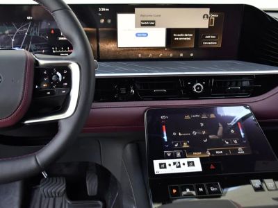 2026 INFINITI QX80 — photo 11 view
