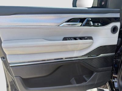 2022 Jeep Grand Wagoneer — photo 24 view