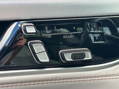 2022 Jeep Grand Wagoneer — photo 27 view