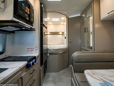 2026 Thor Motor Coach Quantum - Photo 19