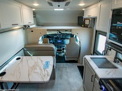 2026 Thor Motor Coach Quantum - Photo 2
