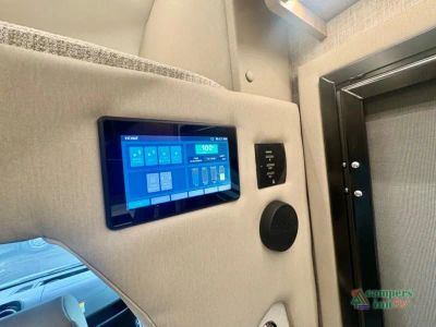 2025 Tiffin Motorhomes Wayfarer — photo 37 view