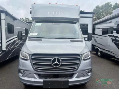 2025 Tiffin Motorhomes Wayfarer — side profile view