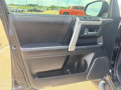 2022 Toyota 4Runner - Photo 6