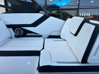 2025 Yamaha 252SE - Photo 17