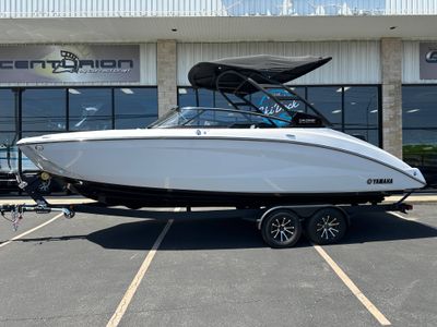 2025 Yamaha 252SE - Photo 6