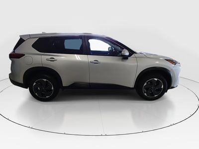 2025 Nissan Rogue - Photo 8