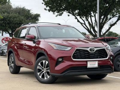 2026 Toyota Highlander - Photo 2