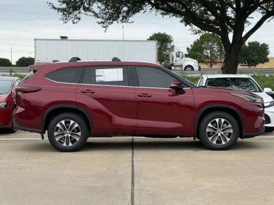 2026 Toyota Highlander - Photo 3