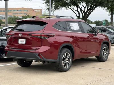 2026 Toyota Highlander - Photo 4