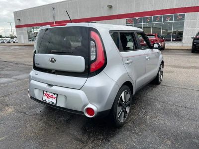 2015 Kia Soul — side profile view