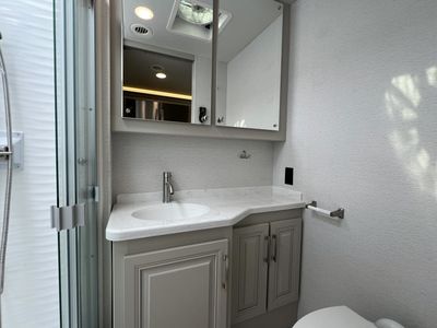 2026 Entegra ACCOLADE XL - Photo 21