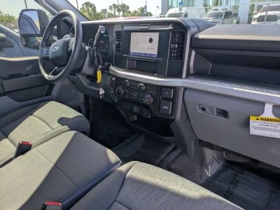 2025 Ford F-350SD — photo 16 view