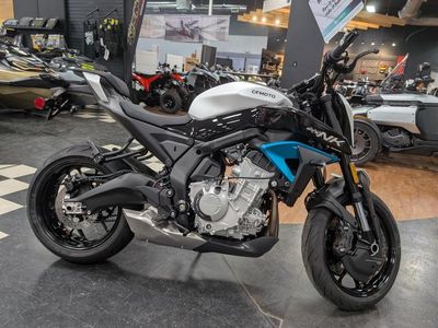 2026 CFMOTO 675NK - Photo 4