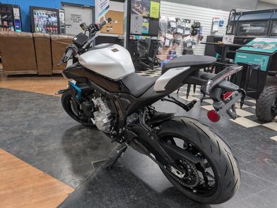 2026 CFMOTO 675NK - Photo 5