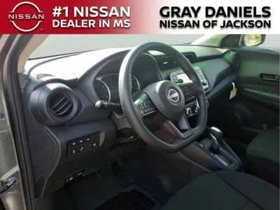 2025 Nissan Kicks Play - Photo 10