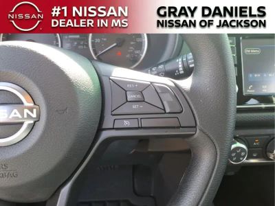 2025 Nissan Kicks Play - Photo 14
