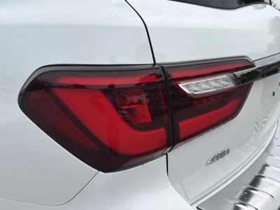 2022 INFINITI QX80 — photo 9 view