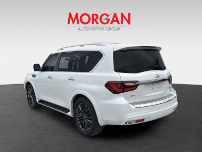 2022 INFINITI QX80 — engine compartment view